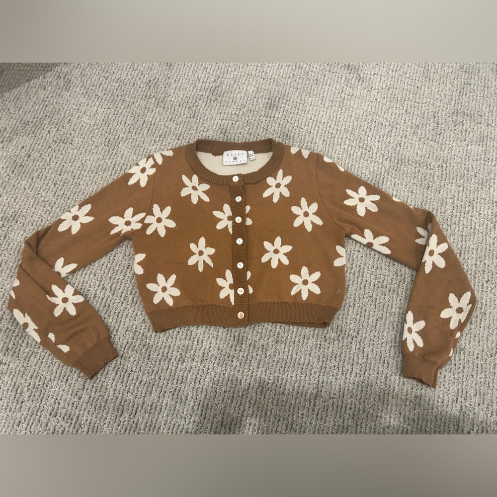 Cropped button up flower cardigan